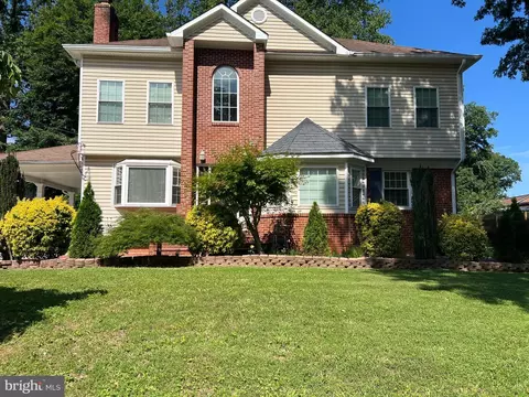 5409 Easton Dr, Springfield, VA 22151 photo 2