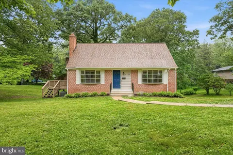 Exterior - 8624 Parliament Dr, Springfield, VA 22151 photo 6 of 13