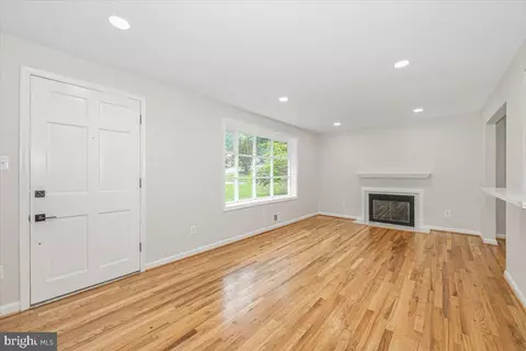 Living - 8624 Parliament Dr, Springfield, VA 22151 photo 3 of 5