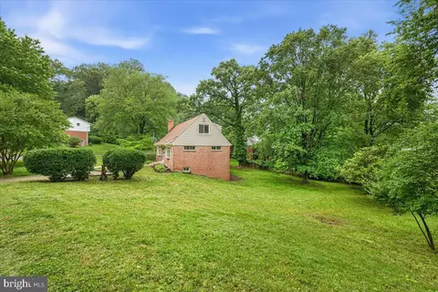 Exterior - 8624 Parliament Dr, Springfield, VA 22151 photo 10 of 13