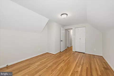 Bedroom - 8624 Parliament Dr, Springfield, VA 22151 photo 3 of 4