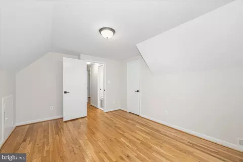 Bedroom - 8624 Parliament Dr, Springfield, VA 22151 photo 2 of 4