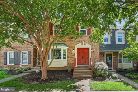 8217 Clifton Farm Ct, Alexandria, VA 22306
