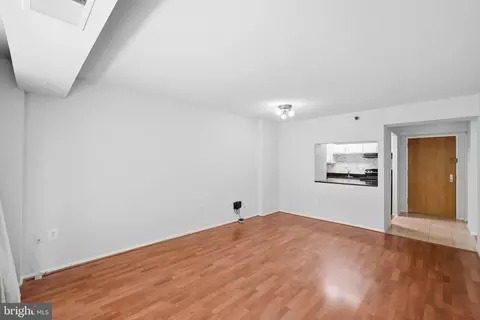 Living - 1808 Old Meadow Rd #503, Mclean, VA 22102 photo 4 of 4