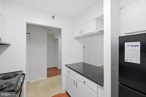 Kitchen - 1808 Old Meadow Rd #503, Mclean, VA 22102 photo 2 of 4