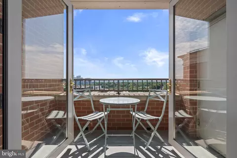 11760 Sunrise Valley Dr #905, Reston, VA 20191
