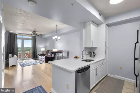 11760 Sunrise Valley Dr #905, Reston, VA 20191