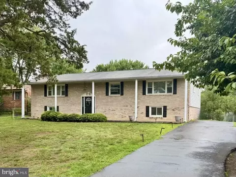 6018 Walhaven Dr, Alexandria, VA 22310
