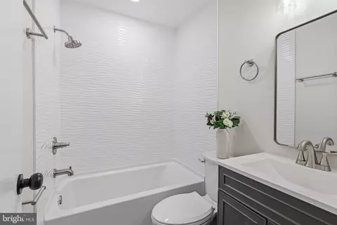 Bath - 8398 Uxbridge Ct, Springfield, VA 22151 photo 2 of 2