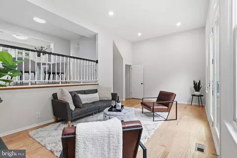Living - 8398 Uxbridge Ct, Springfield, VA 22151 photo 1 of 3