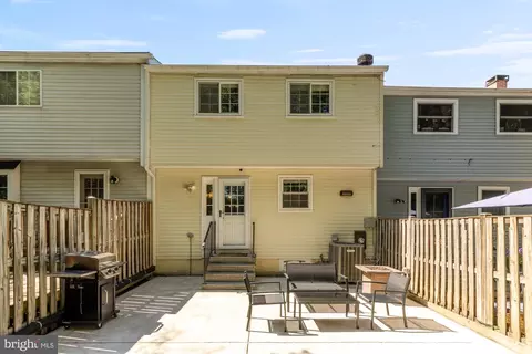 Exterior - 8100 Loving Forest Ct, Springfield, VA 22153 photo 7 of 7
