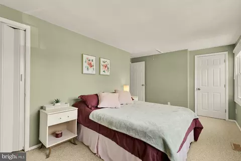 Bedroom - 8100 Loving Forest Ct, Springfield, VA 22153 photo 2 of 3