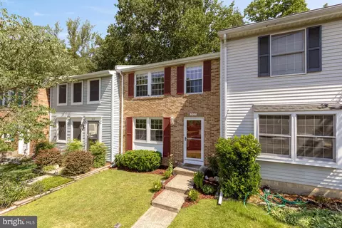 Exterior - 8100 Loving Forest Ct, Springfield, VA 22153 photo 2 of 7