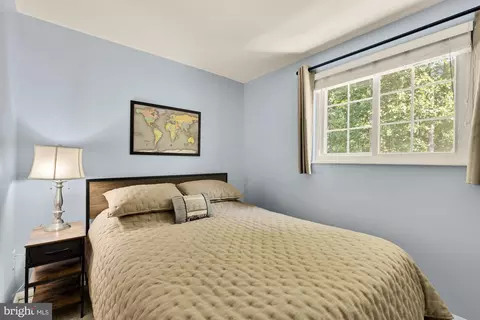 Bedroom - 8100 Loving Forest Ct, Springfield, VA 22153 photo 3 of 3