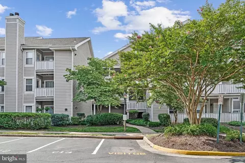 14313 Climbing Rose Way #205, Centreville, VA 20121