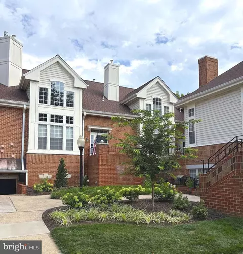 7023 Haycock Rd #711, Falls Church, VA 22043