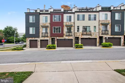 2863 Lowen Valley Rd, Alexandria, VA 22303
