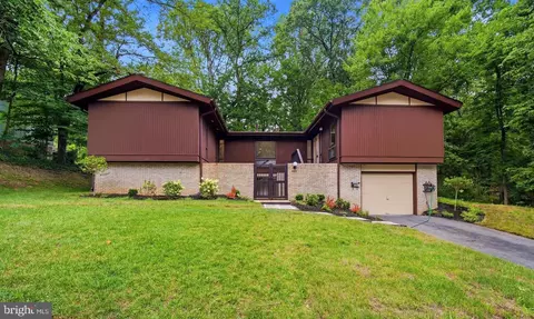 4304 Ann Fitz Hugh Dr, Annandale, VA 22003