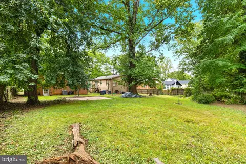 Exterior - 1644 La Salle Ave, Mclean, VA 22102 photo 4 of 11