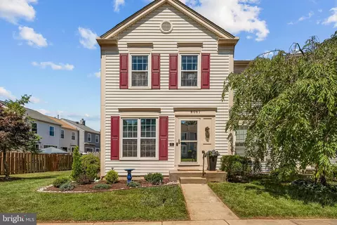 8061 Topper Ct, Alexandria, VA 22315