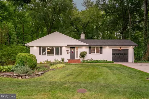 9021 Buckner Rd, Alexandria, VA 22309