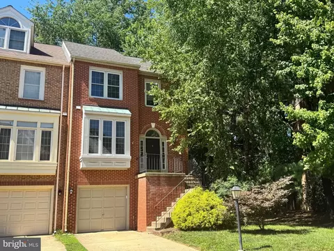 3799 Inverness Rd, Fairfax, VA 22033