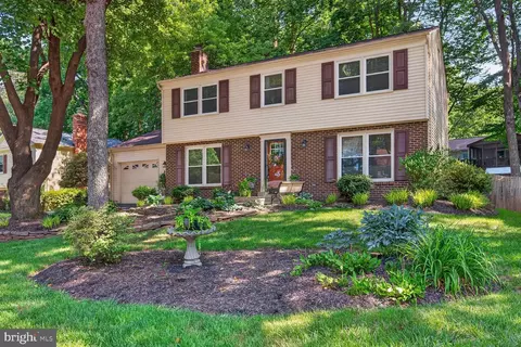 12714 Longleaf Ln, Herndon, VA 20170