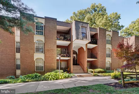 3358 Woodburn Rd #22, Annandale, VA 22003
