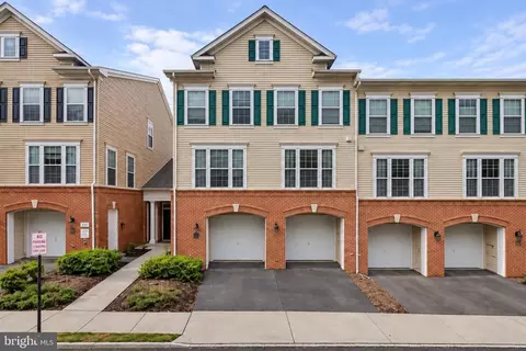 7049 Huntley Run Pl #116, Alexandria, VA 22306
