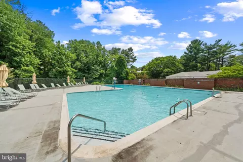 Exterior - 7680 Tremayne Pl #204, Mclean, VA 22102 photo 1 of 1