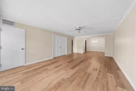 Living - 7680 Tremayne Pl #204, Mclean, VA 22102 photo 2 of 3