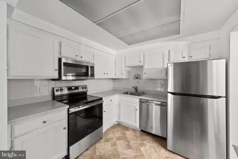 Kitchen - 7680 Tremayne Pl #204, Mclean, VA 22102 photo 1 of 1