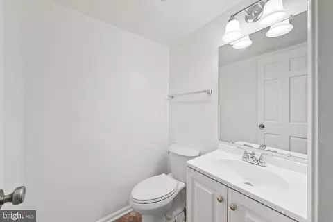 Other - 7680 Tremayne Pl #204, Mclean, VA 22102 photo 6 of 16