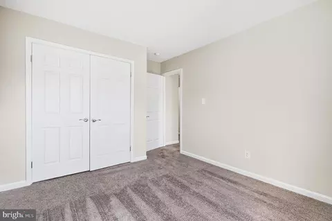 Bedroom - 6433 English Ivy Ct, Springfield, VA 22152 photo 4 of 7