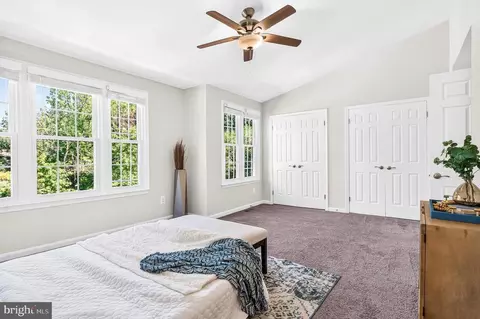 Bedroom - 6433 English Ivy Ct, Springfield, VA 22152 photo 5 of 7