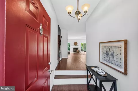 Entry Way - 6433 English Ivy Ct, Springfield, VA 22152 photo 1 of 3