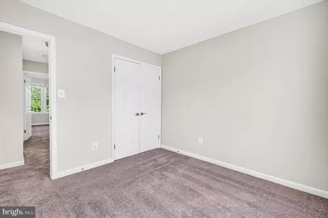 Bedroom - 6433 English Ivy Ct, Springfield, VA 22152 photo 2 of 7