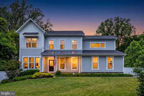 9932 Clearfield Ave, Vienna, VA 22181