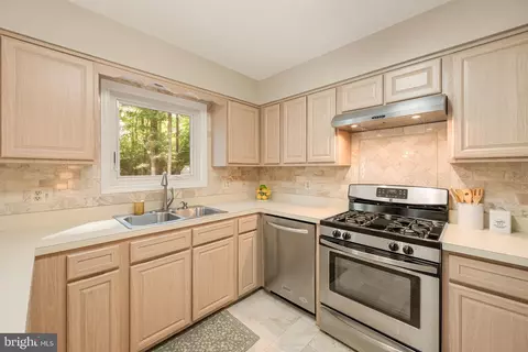 Kitchen - 6552 Raftelis Rd, Burke, VA 22015 photo 2 of 3