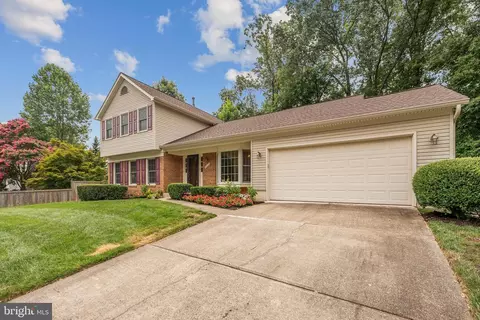 Exterior - 6552 Raftelis Rd, Burke, VA 22015 photo 9 of 9