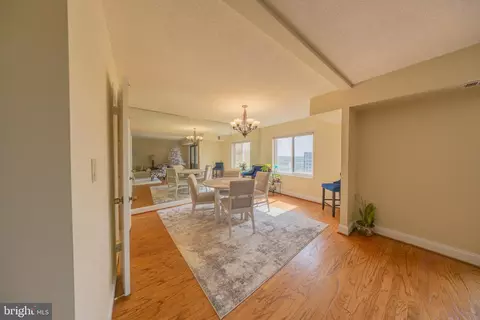 8370 Greensboro Dr #908, Mclean, VA 22102