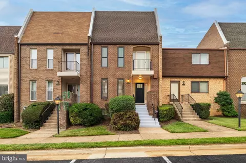 1715 Tyvale Ct, Vienna, VA 22182