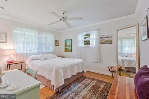Bedroom - 1712 Birch Rd, Mclean, VA 22101 photo 4 of 7