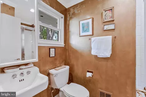 Bath - 1712 Birch Rd, Mclean, VA 22101 photo 1 of 6