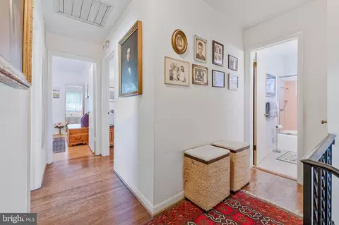 Entry Way - 1712 Birch Rd, Mclean, VA 22101 photo 4 of 6