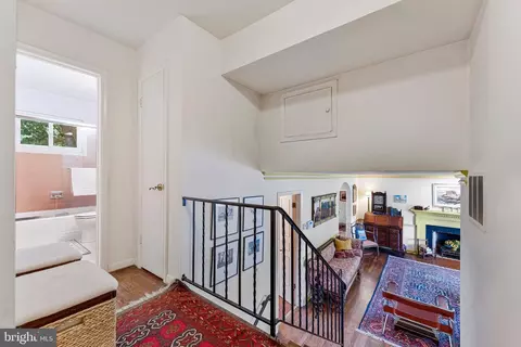 Entry Way - 1712 Birch Rd, Mclean, VA 22101 photo 5 of 6