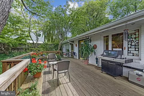 Exterior - 1712 Birch Rd, Mclean, VA 22101 photo 8 of 11