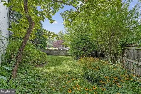 Exterior - 1712 Birch Rd, Mclean, VA 22101 photo 11 of 11