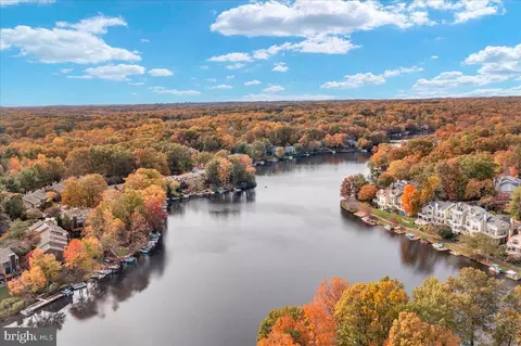 View/Area - 11980 Sentinel Point Ct, Reston, VA 20191 photo 1 of 4