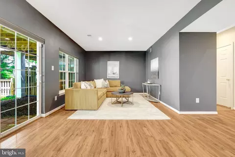 1982 Logan Manor Dr, Reston, VA 20190 photo 36